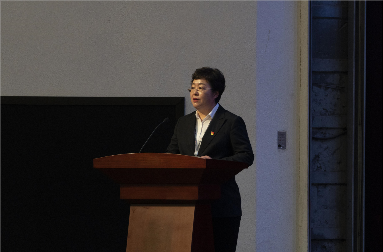 “襄盛舉 聚合力 創(chuàng)佳績”鞍勤集團、溫泉集團、公服集團2022年表彰大會隆重舉行